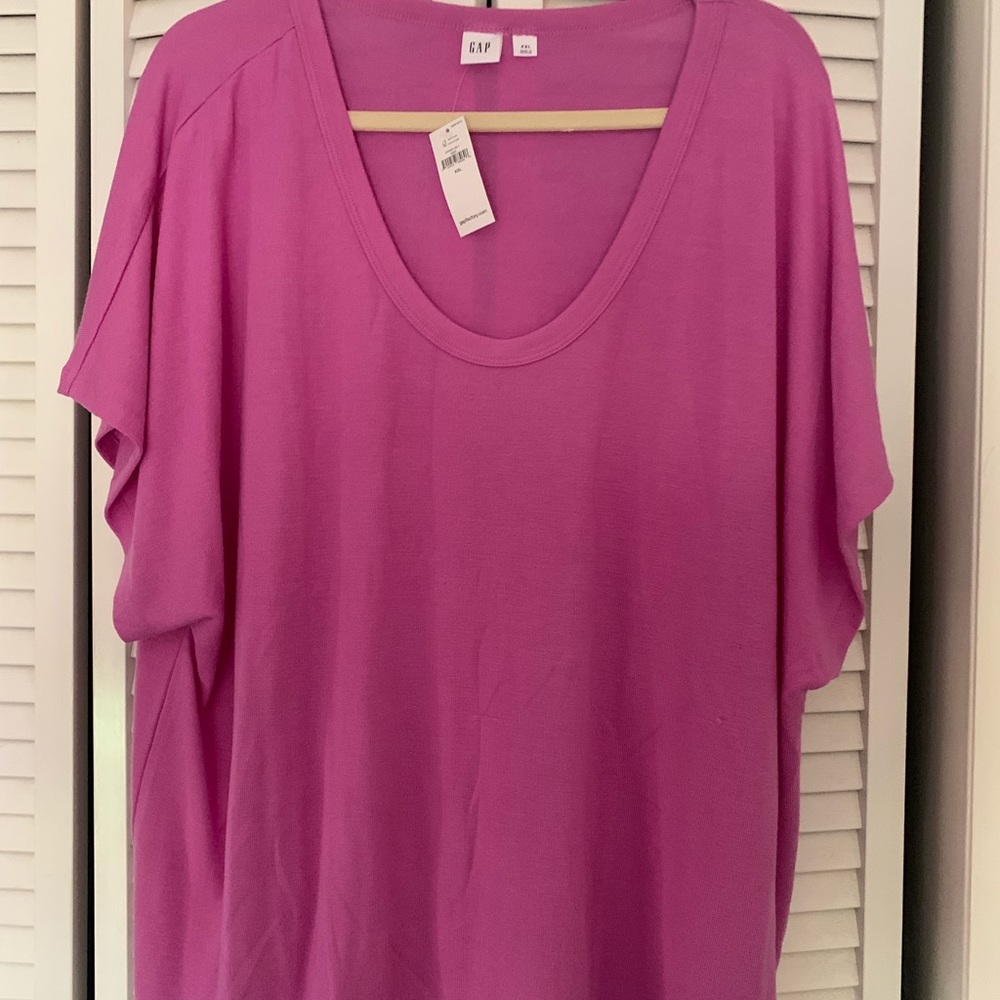Women’s Gap top